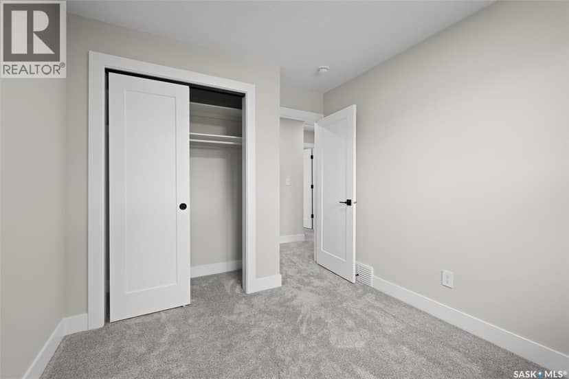 10 Selkirk CRESCENT — photo 27 of 40