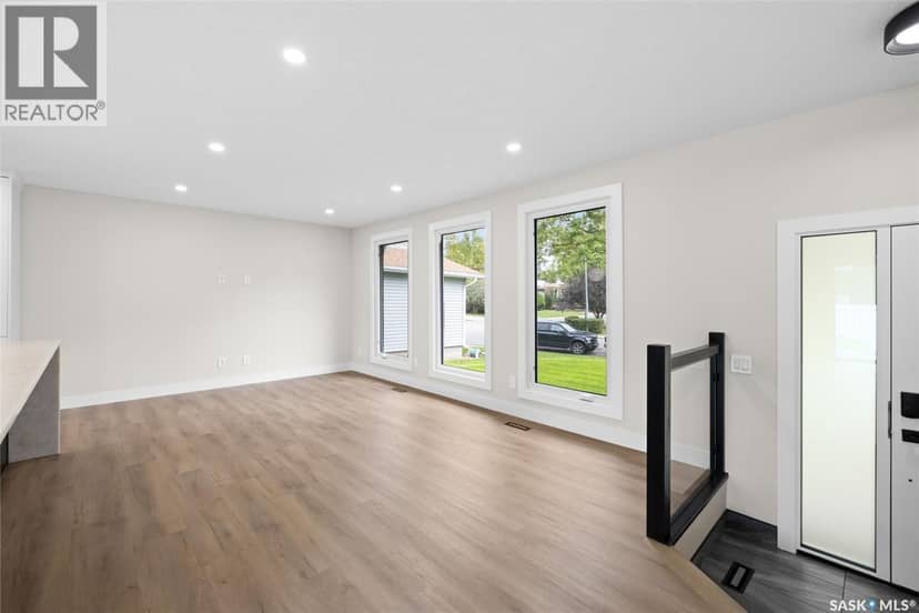 10 Selkirk CRESCENT, Regina, photo 3