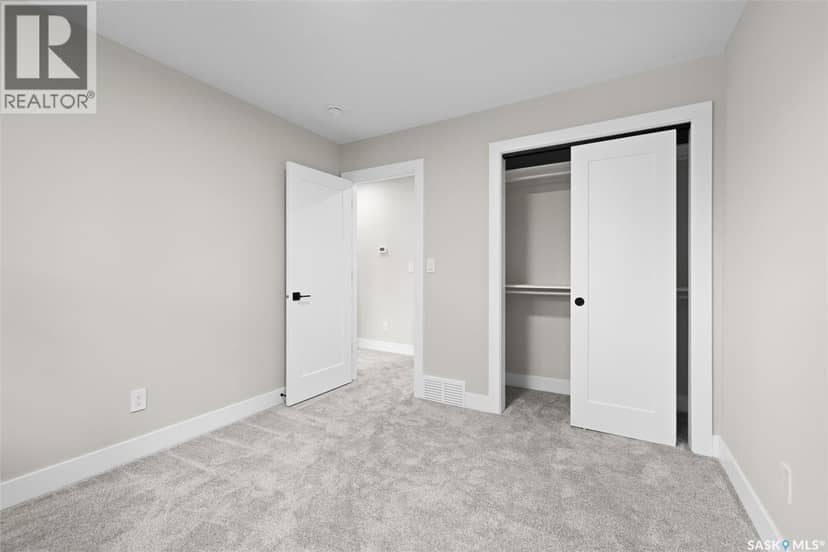 10 Selkirk CRESCENT — photo 30 of 40