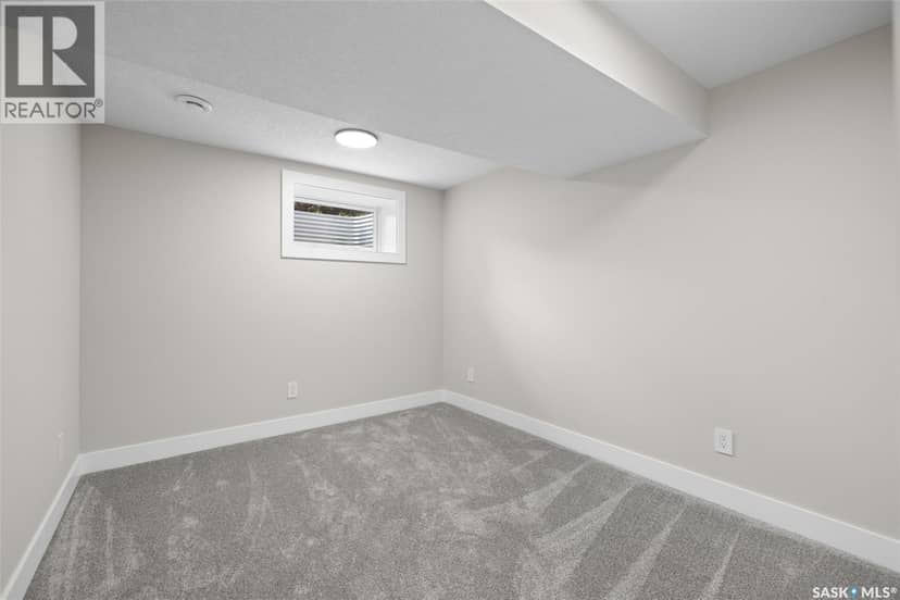 10 Selkirk CRESCENT — photo 40 of 40