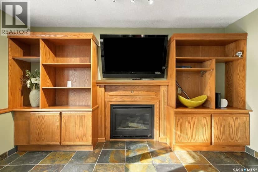 410 Bronson CRESCENT — photo 16 of 40