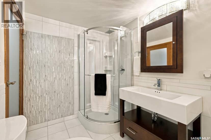 410 Bronson CRESCENT — photo 19 of 40