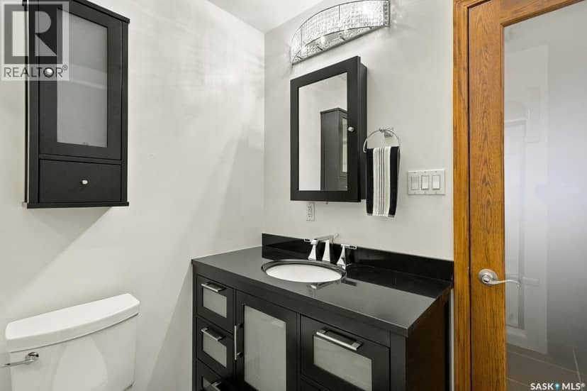 410 Bronson CRESCENT — photo 27 of 40