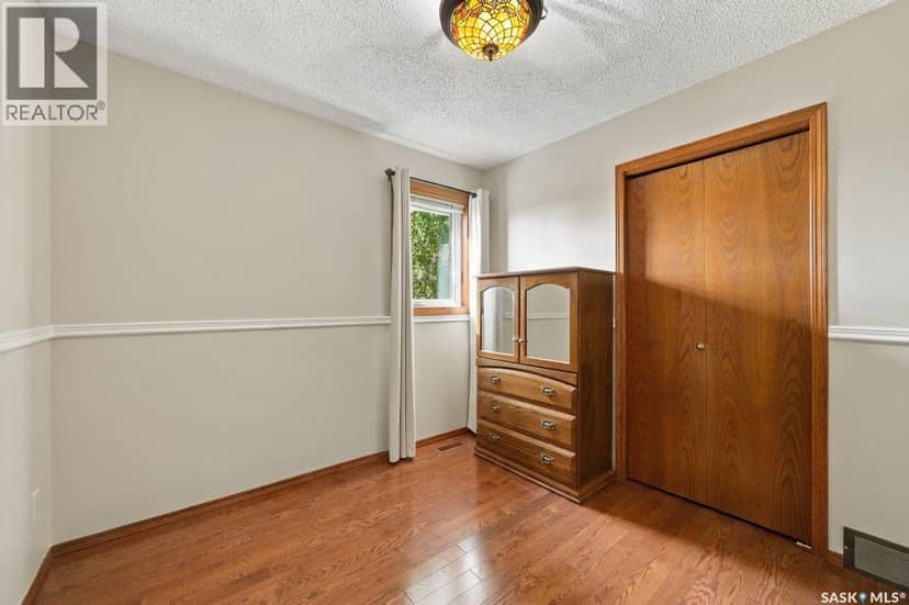 410 Bronson CRESCENT — photo 29 of 40