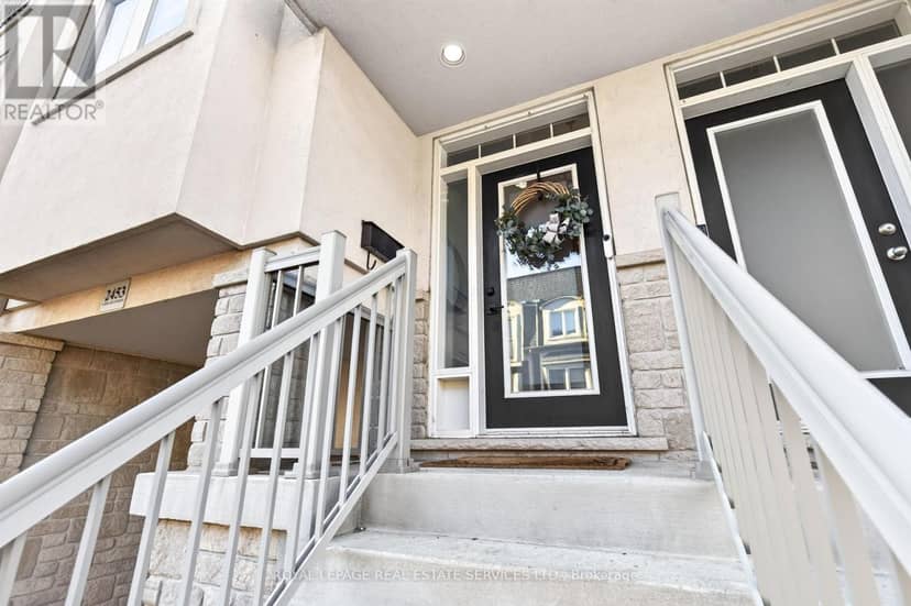 2453 Scholars Common Lane, Burlington, photo 3