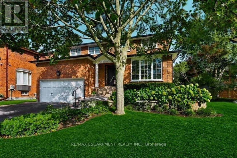 126 Wanita Road, Mississauga