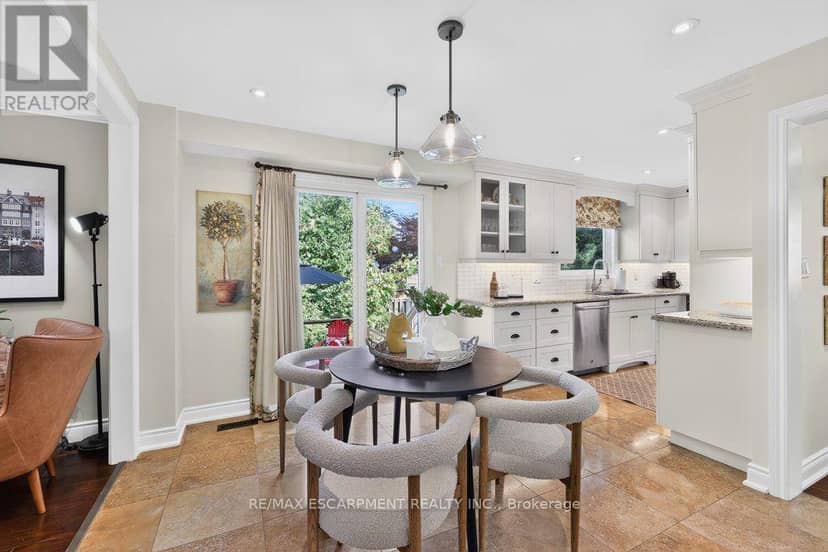 126 Wanita Road — photo 15 of 40