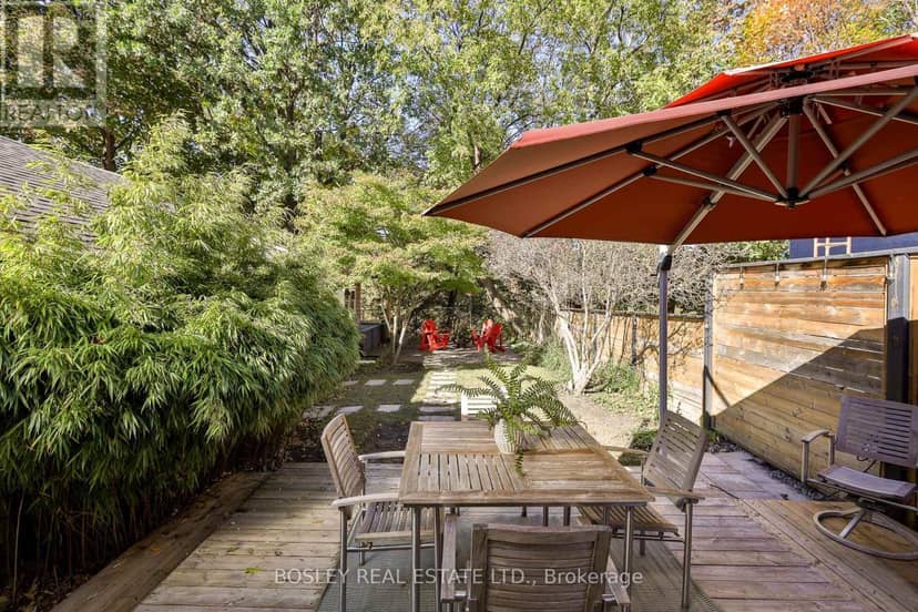 16 Delroy Drive, Toronto, photo 2