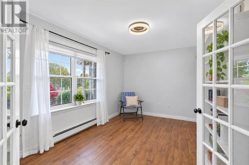 31 Sidmount Avenue — photo 13 of 40
