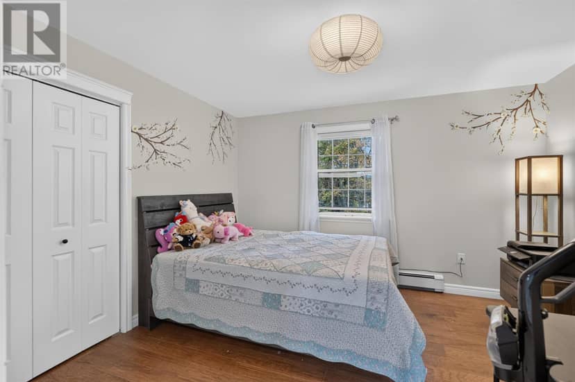 31 Sidmount Avenue — photo 38 of 40