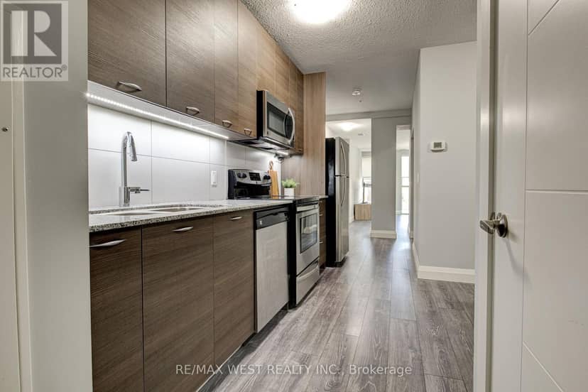 215 - 318 Spruce Street, Waterloo, photo 5