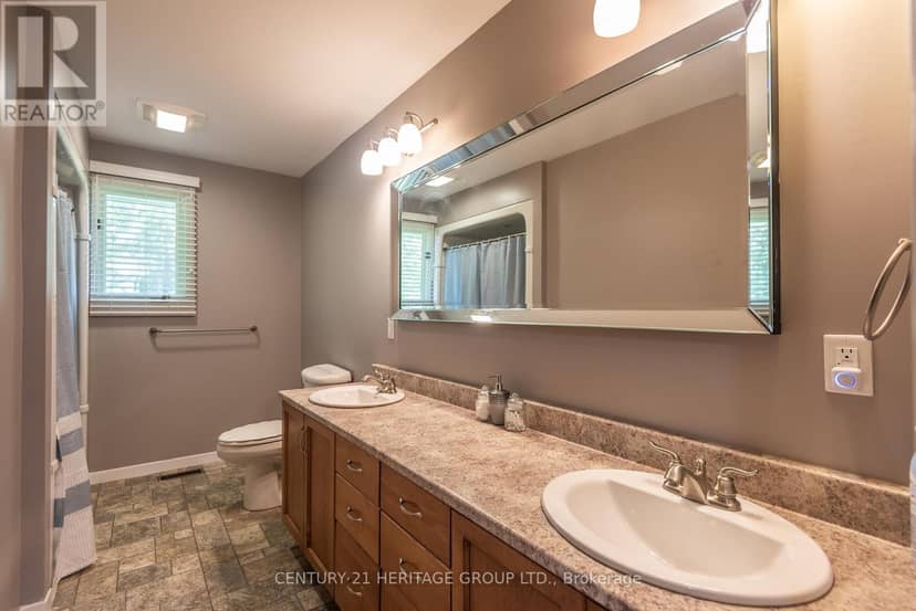 33712 Highway 17 W — photo 33 of 38