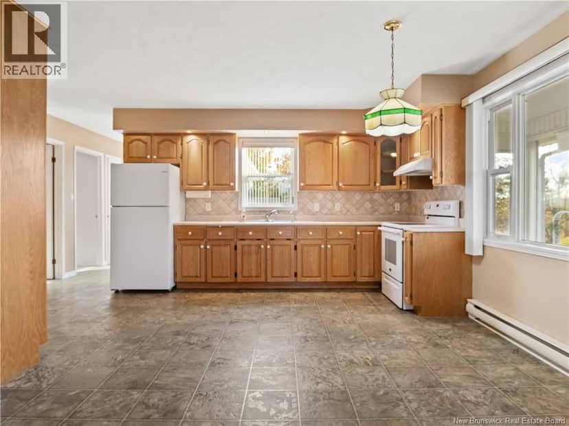 170 Beaumont Road — photo 15 of 34