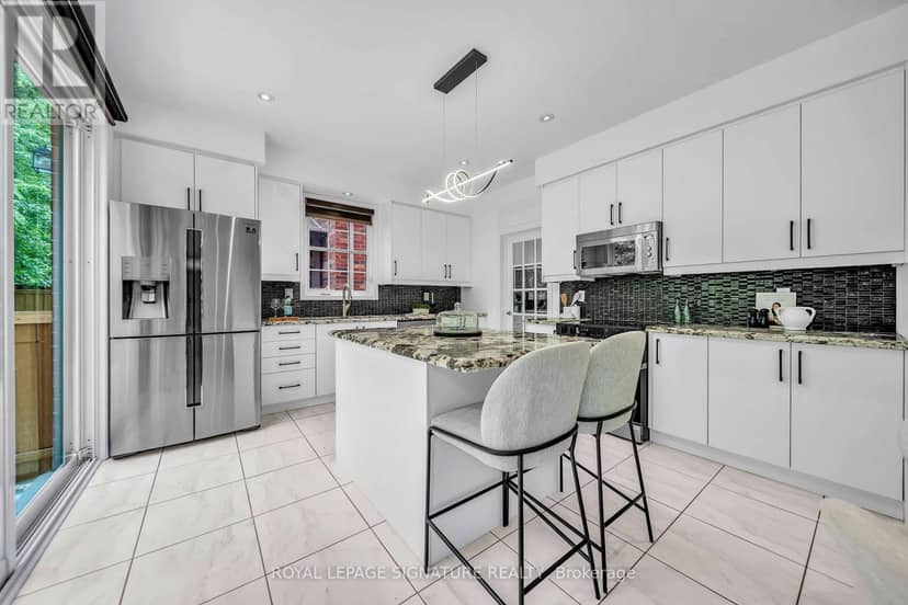 81 Bulmer Crescent — photo 11 of 27