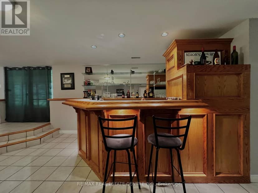 476210 3rd Line — photo 33 of 40