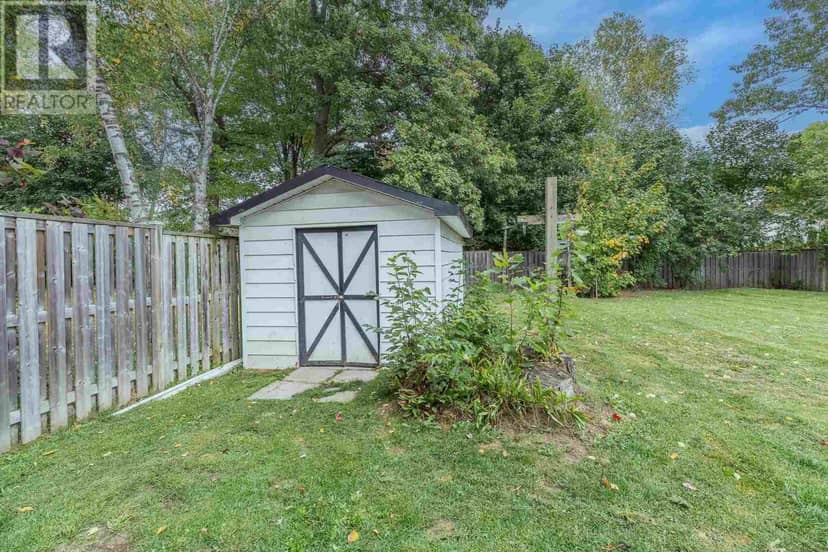 134 Florwin DR — photo 30 of 34
