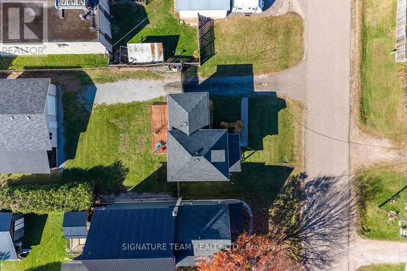 594 Hamilton Street W — photo 15 of 40
