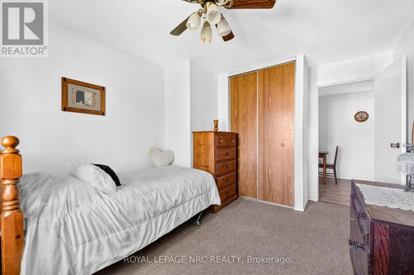 327 - 72 Main Street E — photo 14 of 23