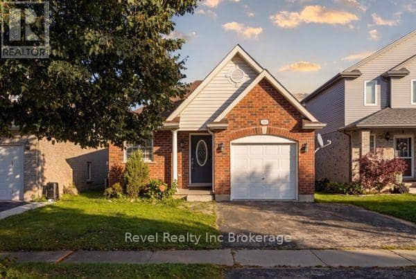 573 Sales Drive, Woodstock, photo 2