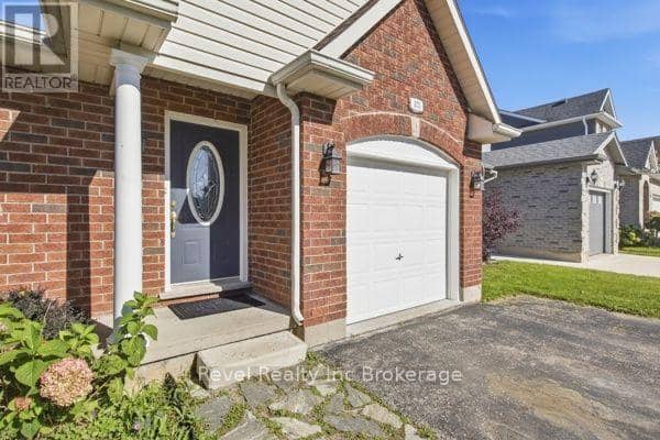 573 Sales Drive, Woodstock, photo 3