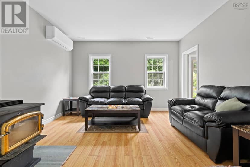 48 Wilcot Lane — photo 9 of 40