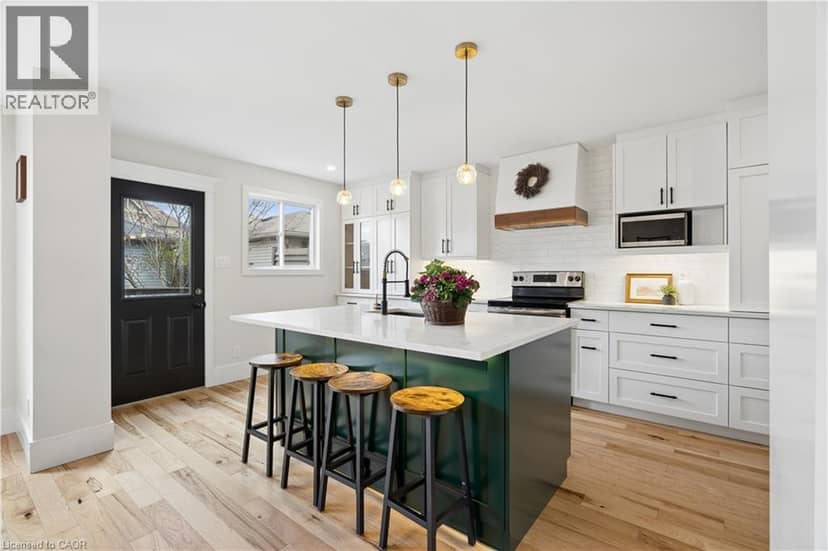 168 HAMPSON Crescent — photo 15 of 40