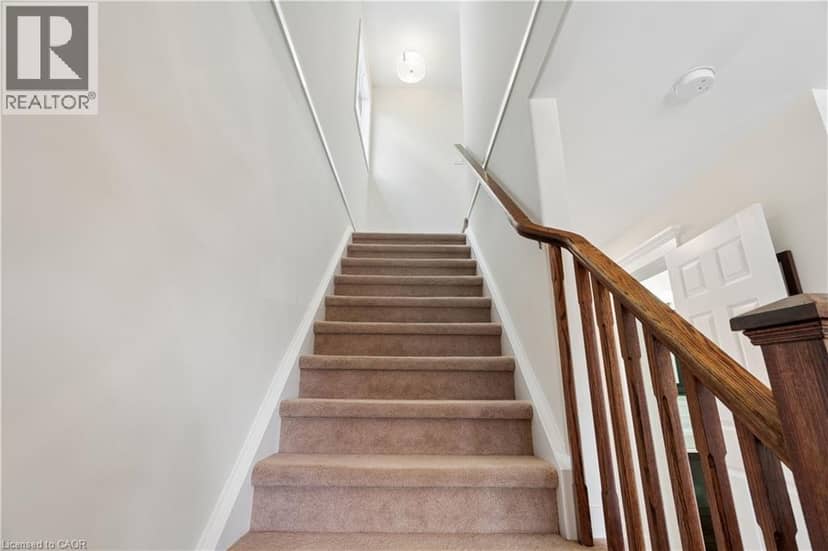 168 HAMPSON Crescent — photo 17 of 40