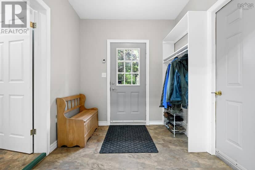 48 Wilcot Lane — photo 17 of 40