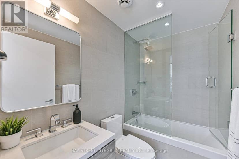 1403 - 224 King Street W — photo 18 of 38