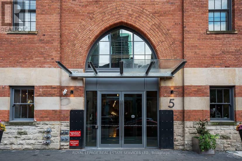 3704 - 5 St Joseph Street, Toronto, photo 2