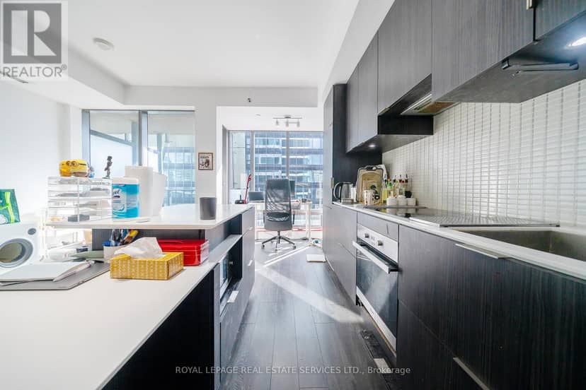 3704 - 5 St Joseph Street, Toronto, photo 7