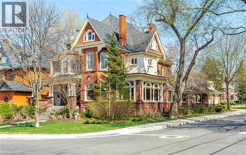 351-353 BAY Street S, Hamilton, photo 2