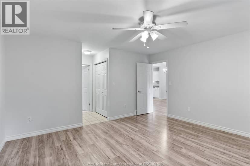 1487 Imperial Crescent — photo 19 of 40
