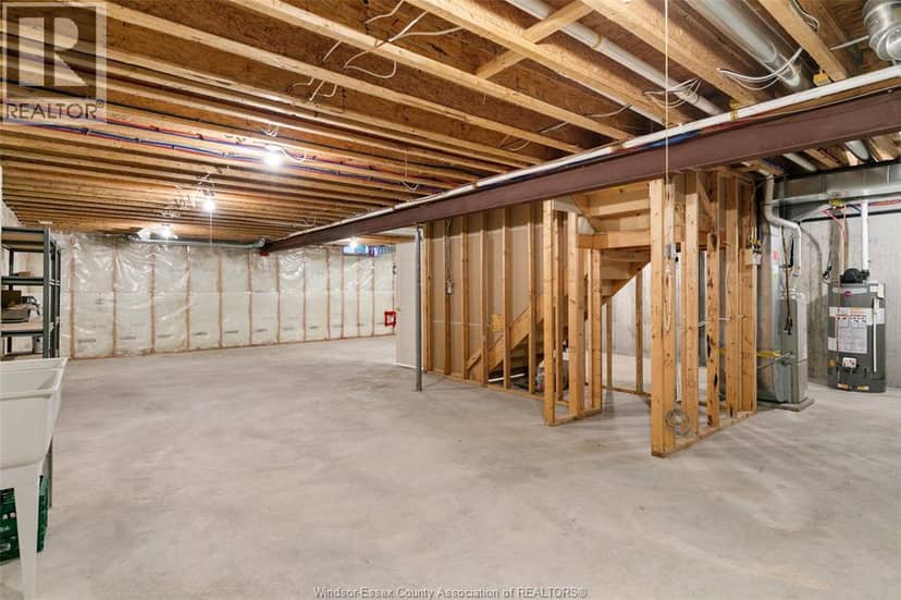 1487 Imperial Crescent — photo 25 of 40