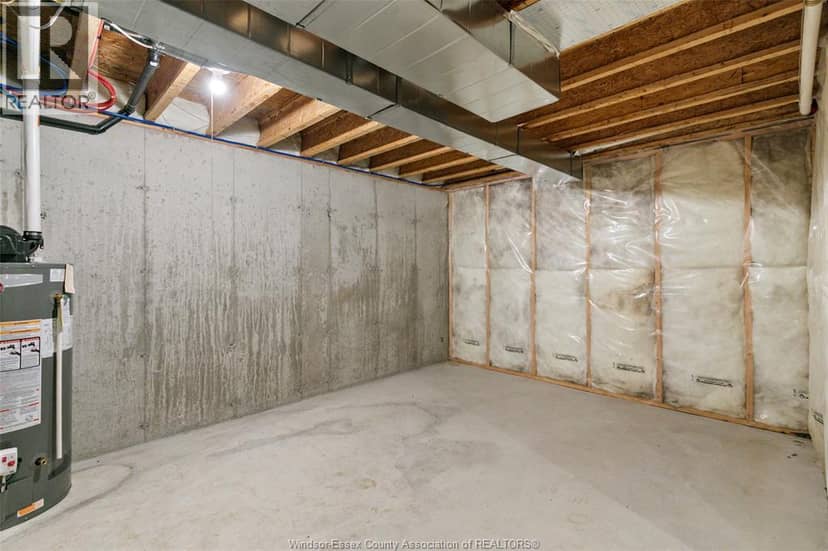 1487 Imperial Crescent — photo 26 of 40