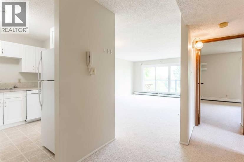 307, 65 Temple Boulevard W — photo 20 of 30
