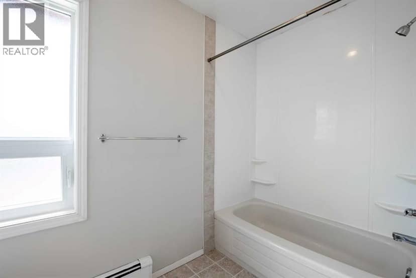 307, 65 Temple Boulevard W — photo 18 of 30