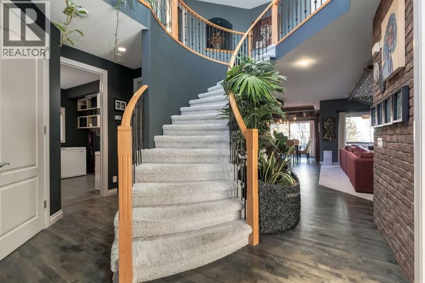 48 Valley Crest Gardens NW, Calgary, photo 4