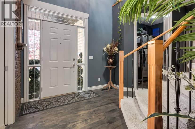 48 Valley Crest Gardens NW, Calgary, photo 3