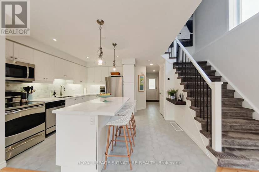 23 Silver Glen Boulevard — photo 2 of 40