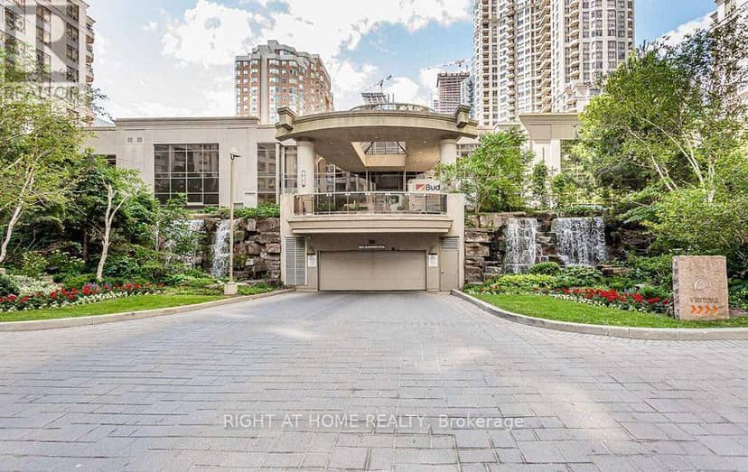 235 - 3888 Duke Of York Boulevard, Mississauga
