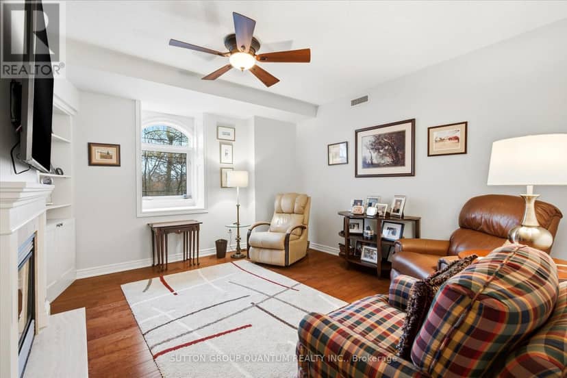 305 - 390 Upper Middle Road E — photo 23 of 35