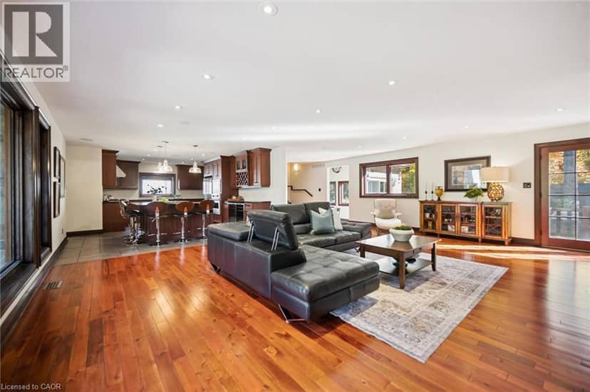 11 MAPLE HILL Drive, Kitchener, photo 3