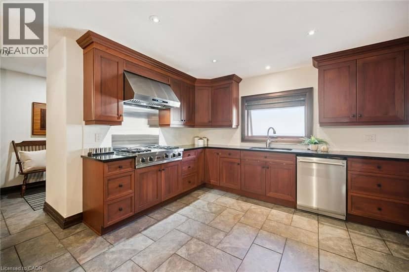 11 MAPLE HILL Drive, Kitchener, photo 6