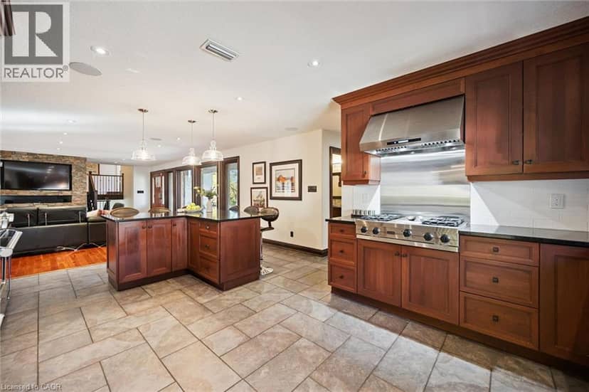 11 MAPLE HILL Drive — photo 9 of 40