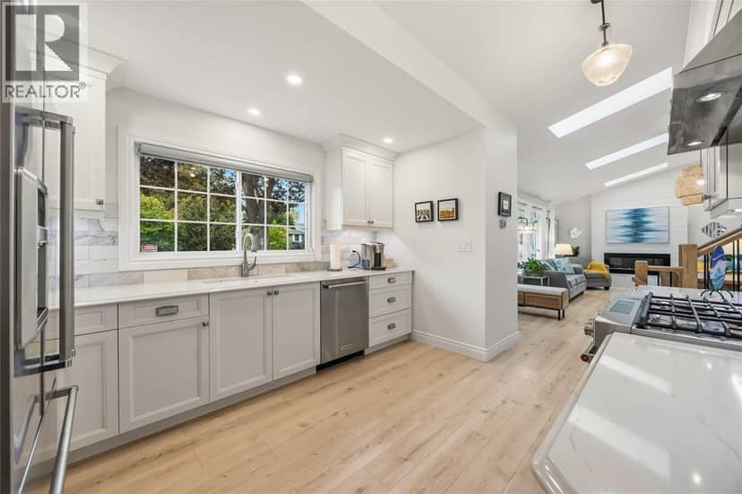 1705 Mulberry Street — photo 9 of 40