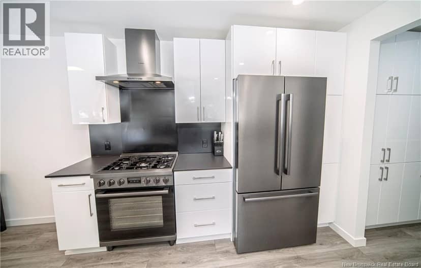34 Simcoe Court — photo 3 of 40