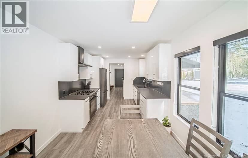 34 Simcoe Court — photo 6 of 40