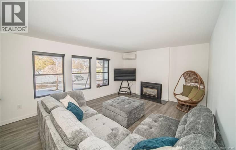 34 Simcoe Court — photo 10 of 40