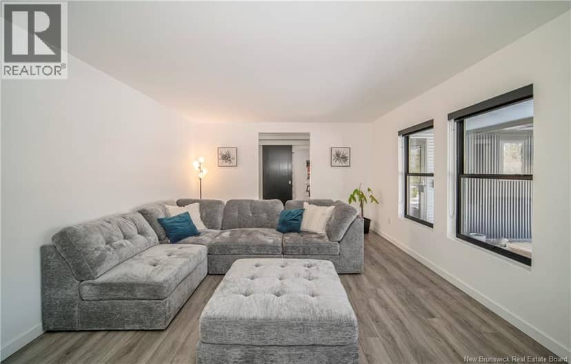 34 Simcoe Court — photo 12 of 40